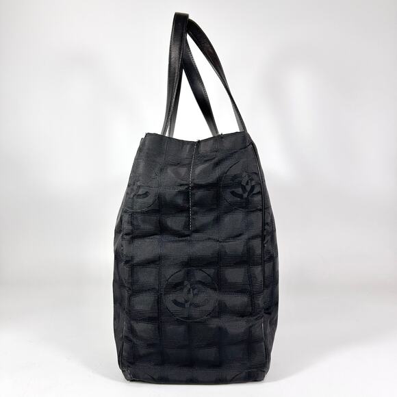 Chanel Nylon Travel Line Tote Bag - Picture 5 of 13